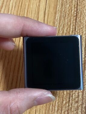 iPod Nano 6th generation Graphite Color 8gb